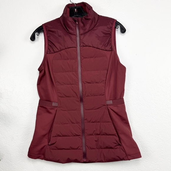 Lululemon Women's Down for It All 700-Down-Fill Vest in color Garnet size 6 - Picture 3 of 15